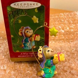 Hallmark MIB 2001 keepsake holiday ornament